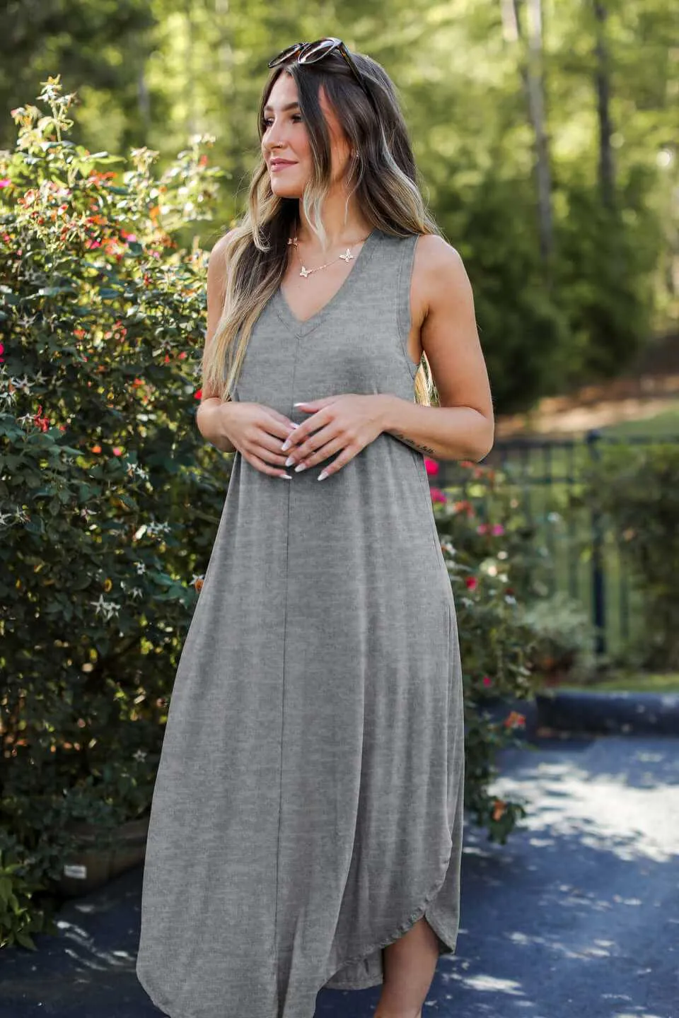 Glow Chic's Casual V-neck Sleeveless Long Dress