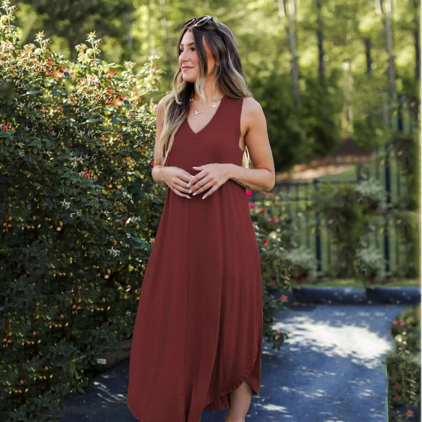 Glow Chic's Casual V-neck Sleeveless Long Dress