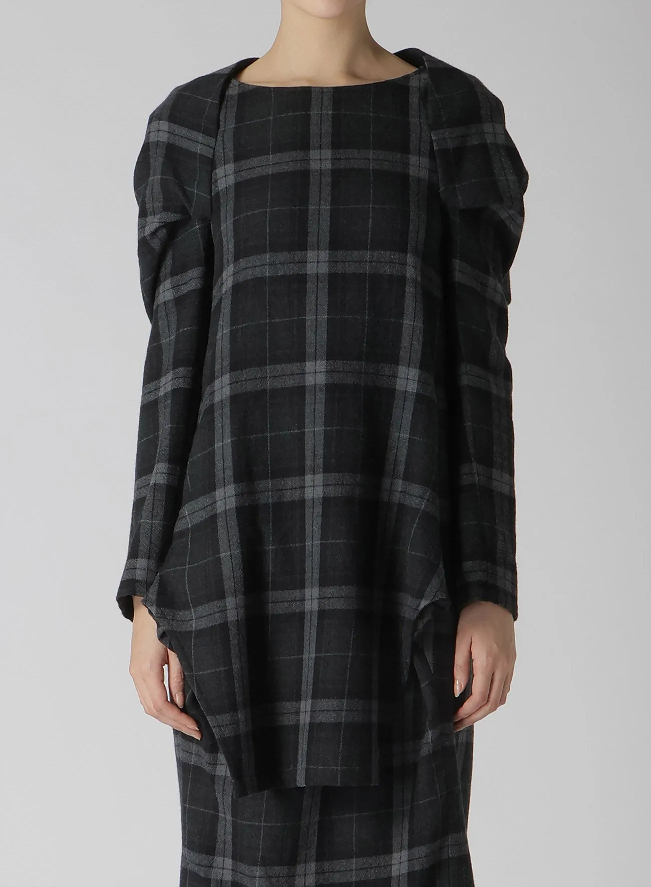 GRAY PLAID TUCKED SLV DRESS