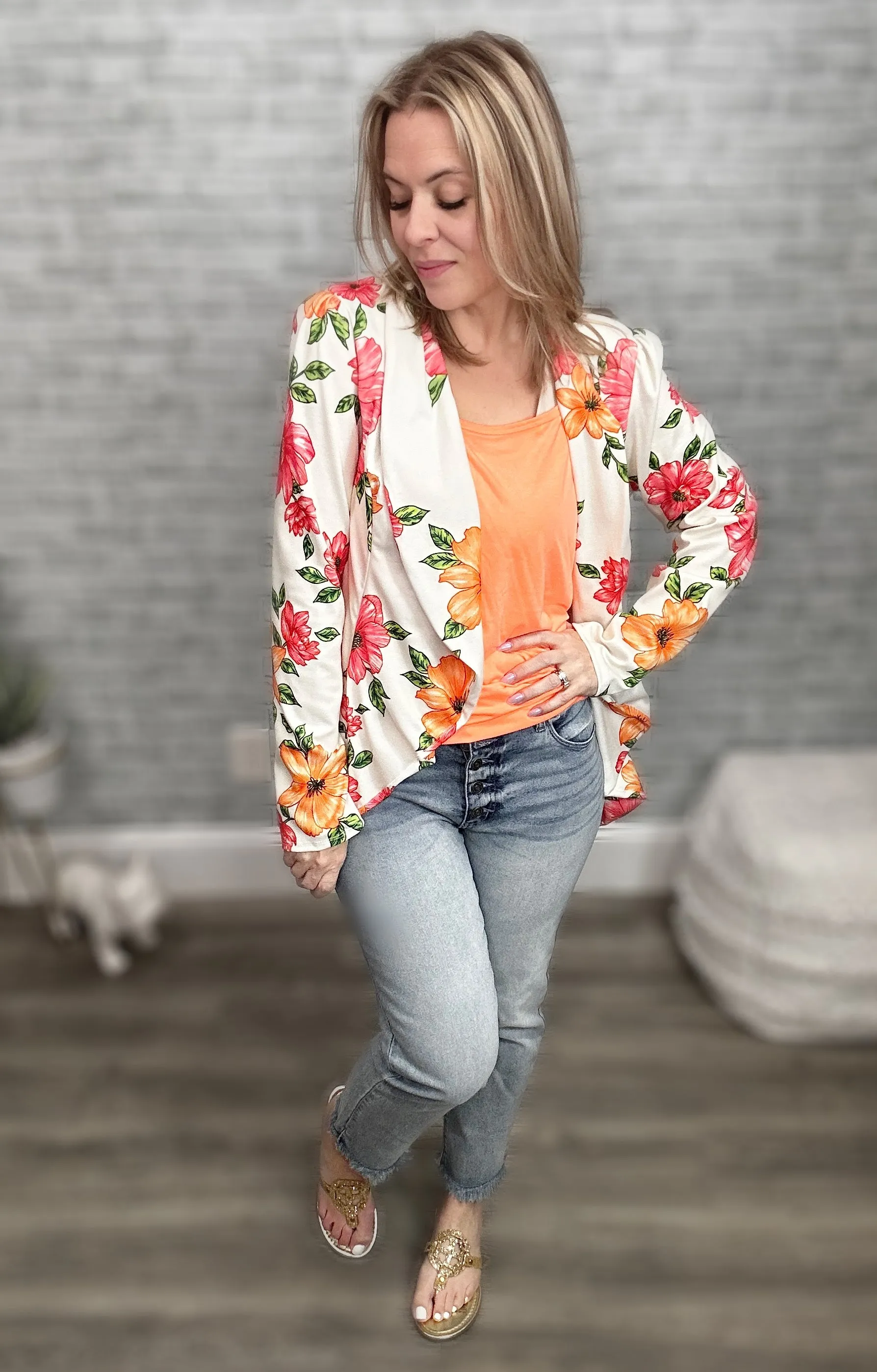 Stretchy Figure Flattering Blazer - White Floral